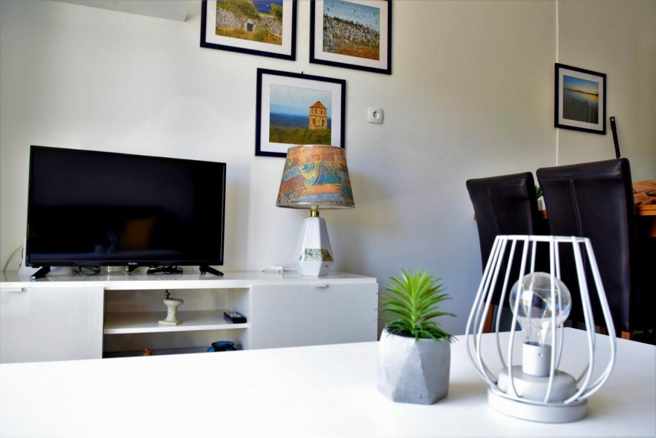 Rab City Apartment Greeny Rab Town Exteriör bild